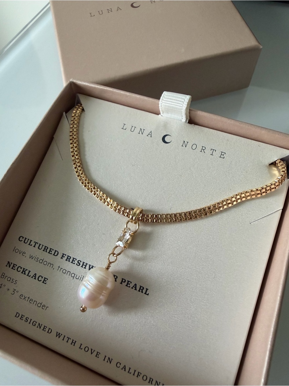 Luna Norte Gold Chain necklace with freshwater pearl charm